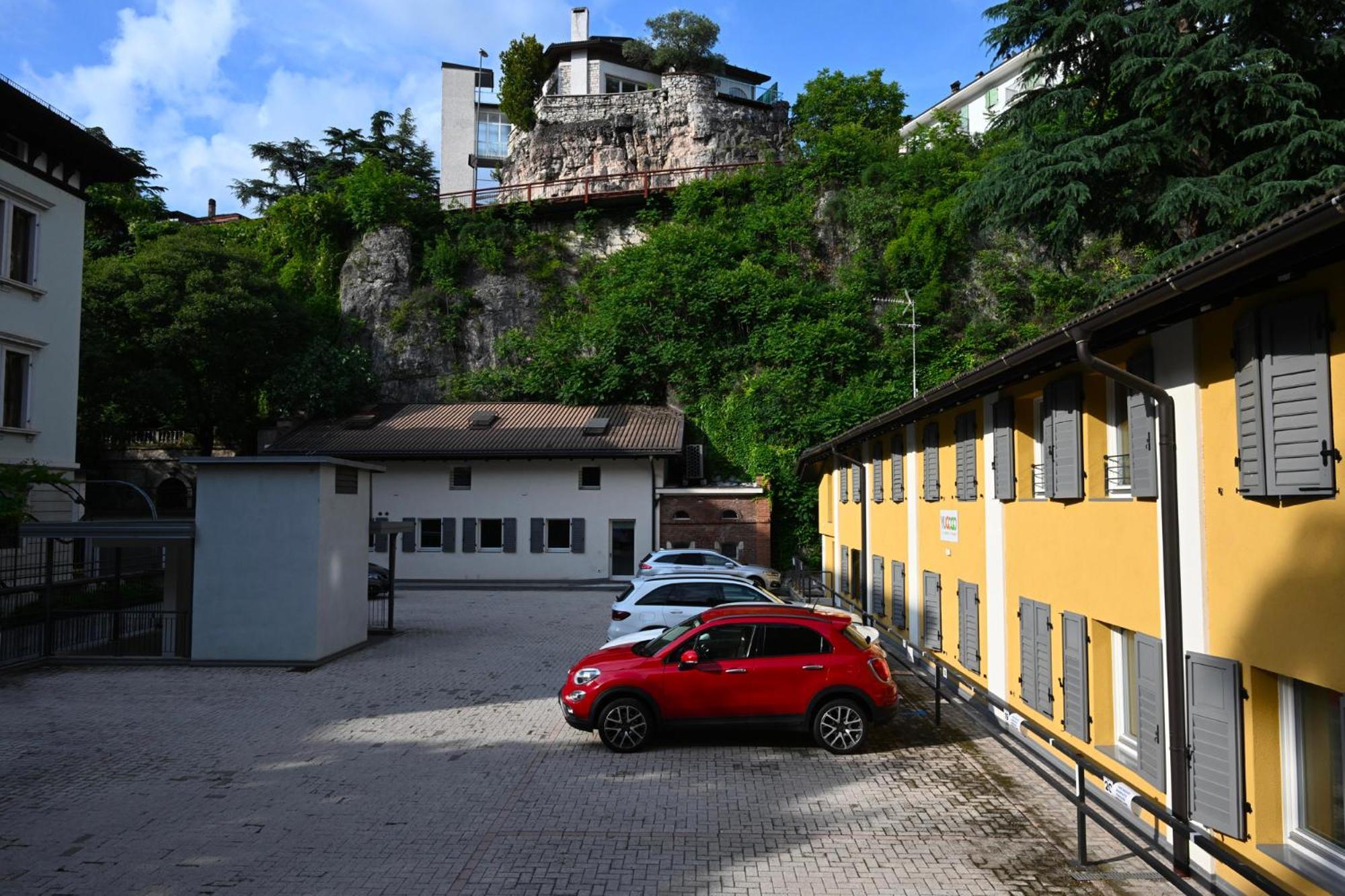 Cityu - Grazioli 27 Trento Centro Con Parcheggio Privato Gratuito 외부 사진